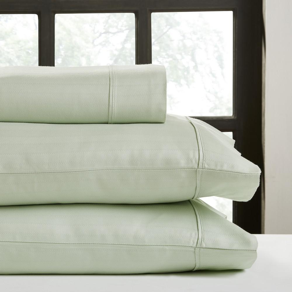 DEVONSHIRE COLLECTION OF NOTTINGHAM 4-Piece Misty Jade Solid 720 Thread Count Cotton King Sheet Set was $275.99 now $110.39 (60.0% off)