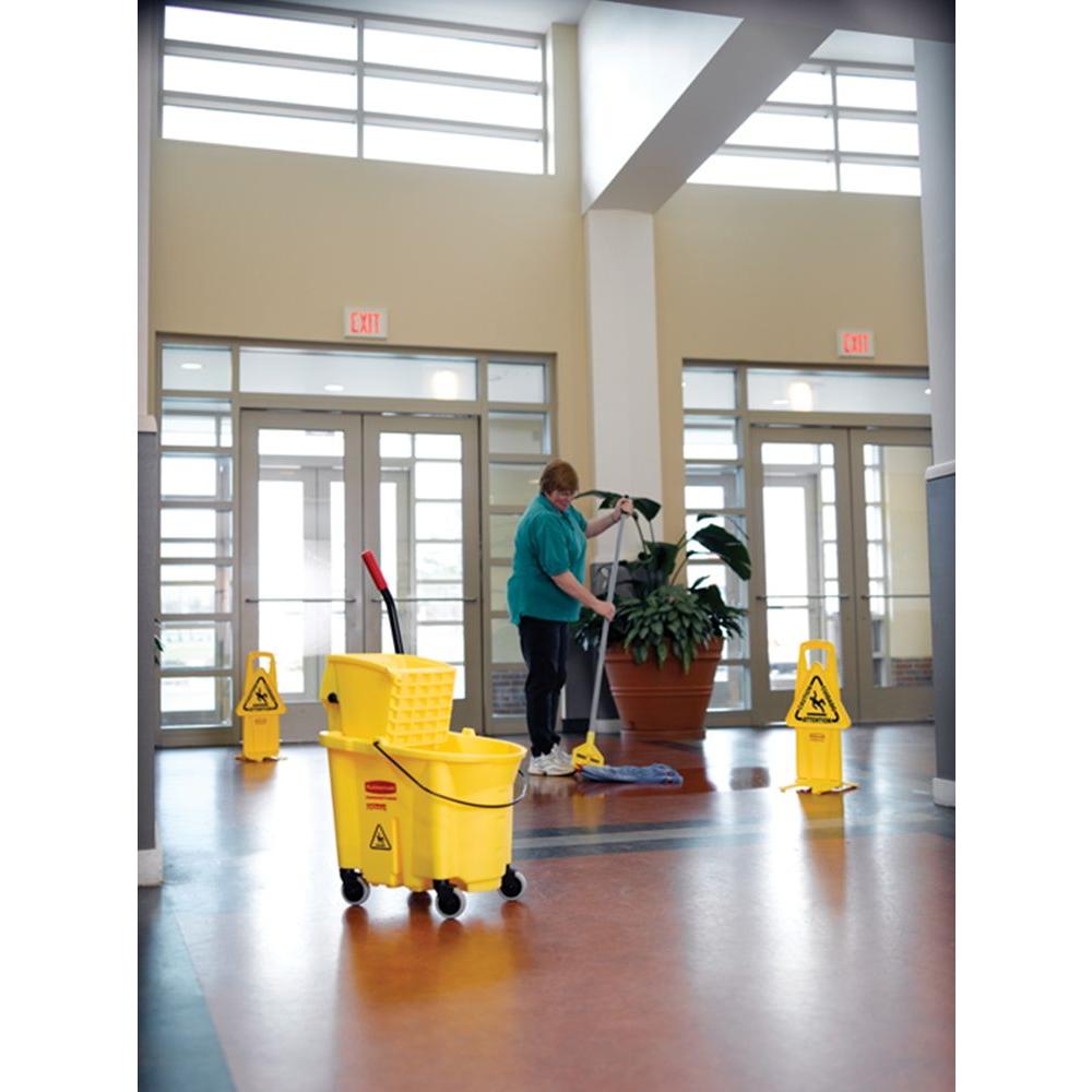 Matériel professionnel : chariot de ménage