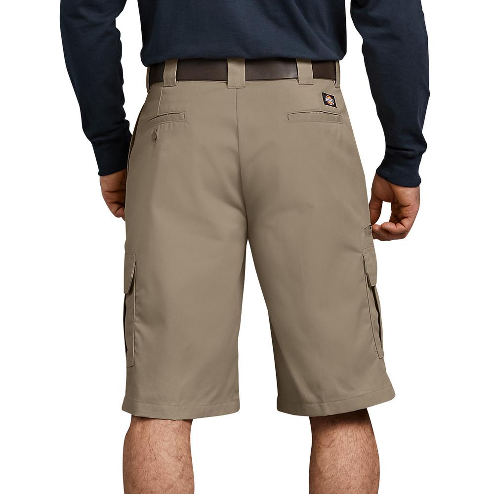 men's relaxed fit cargo shorts