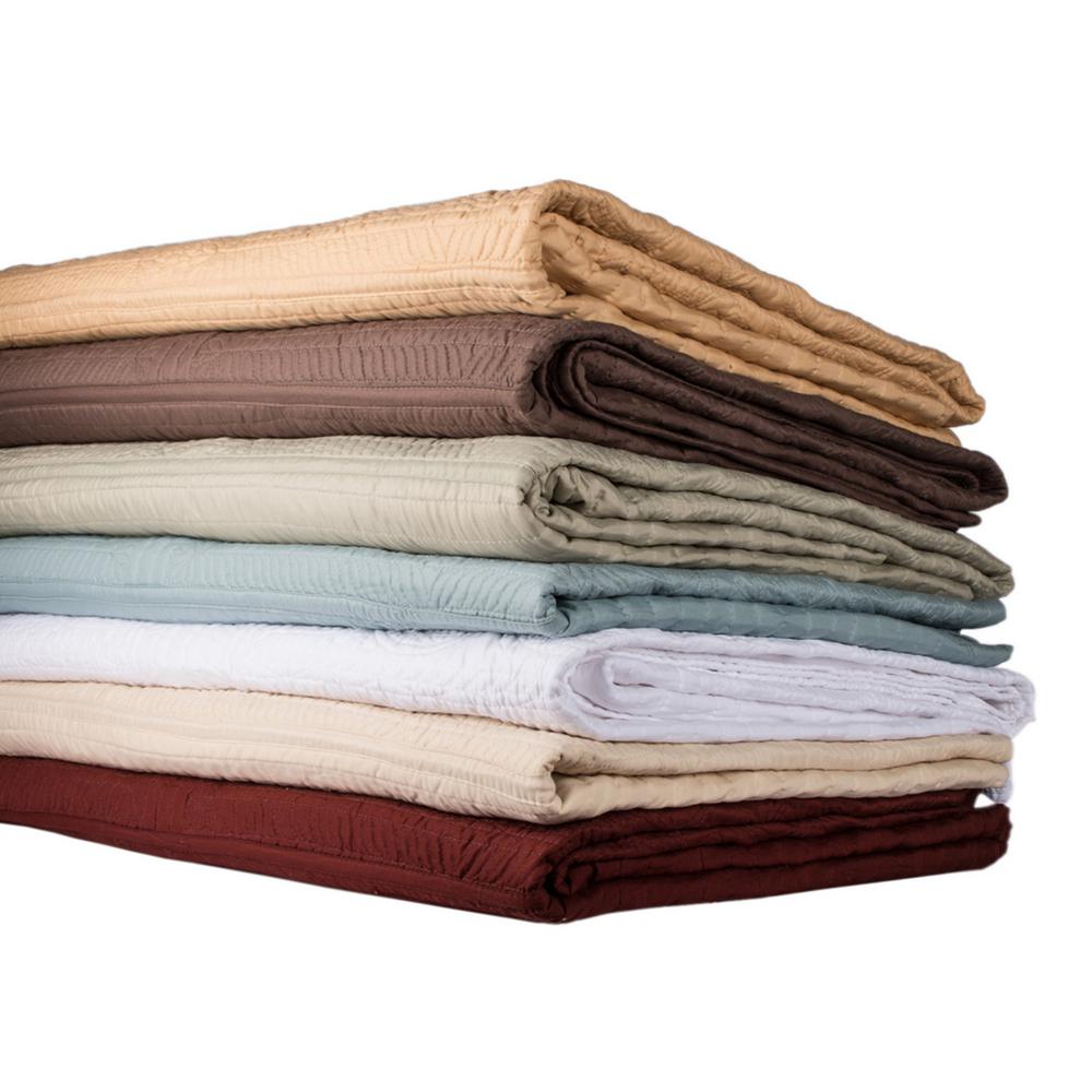 American Traditions French Tile Quilted White King Bedspread BQ7168WTKG