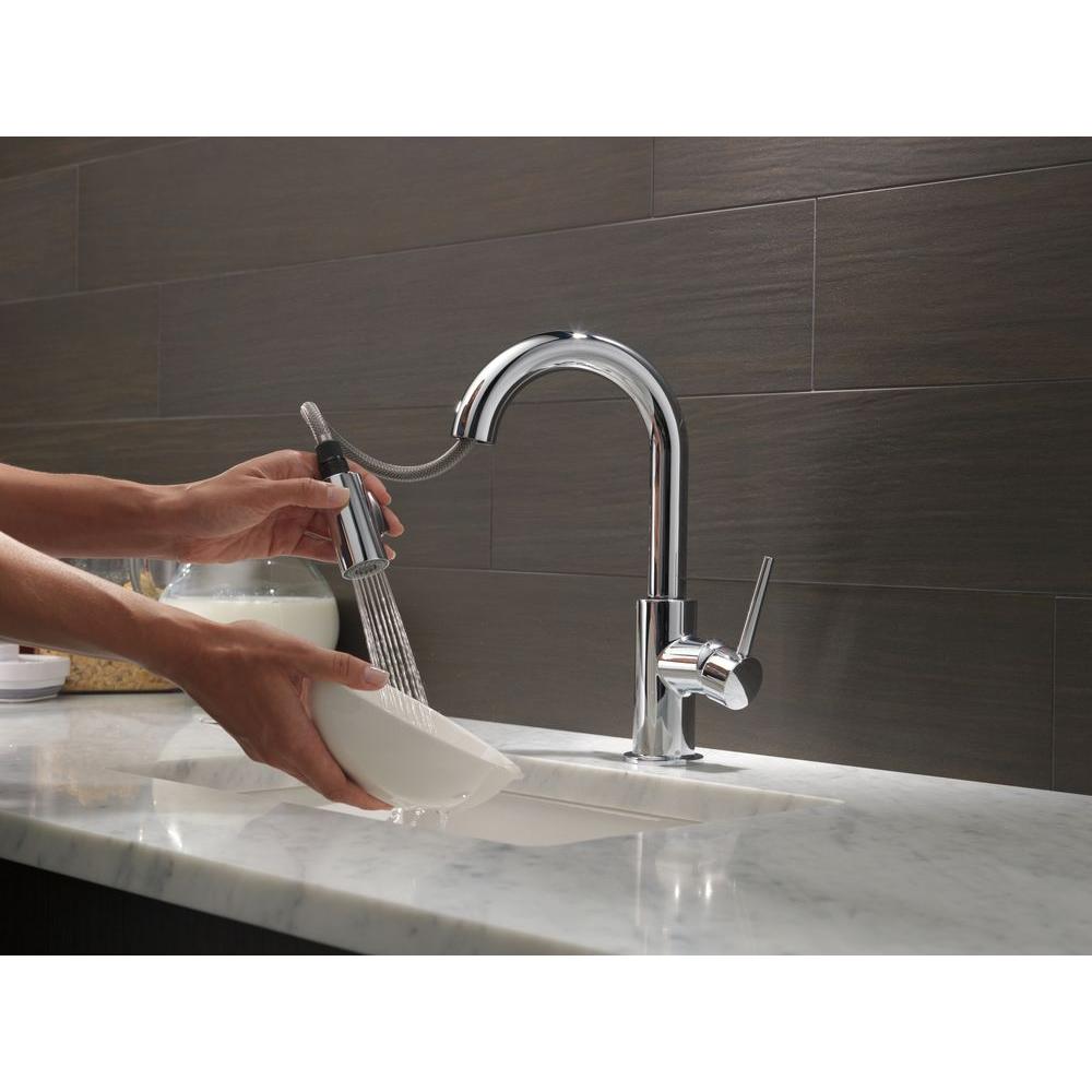 Delta Trinsic Single Handle Pull Down Sprayer Bar Faucet With