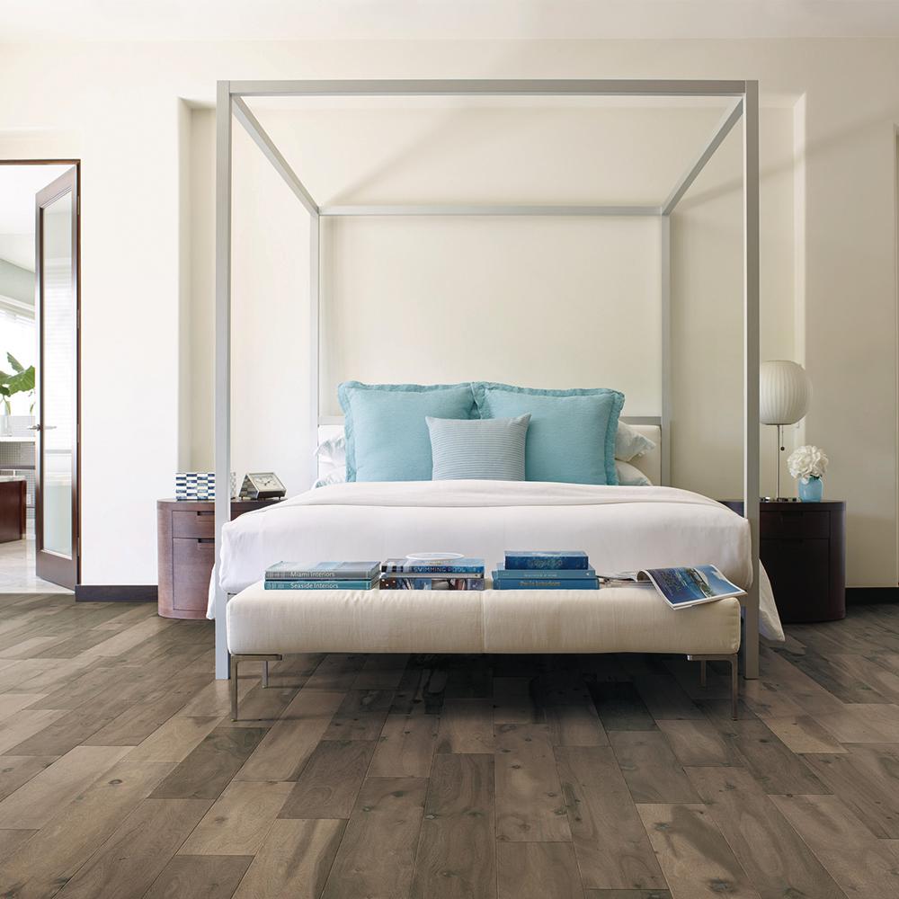 Malibu Wide Plank Acacia Balboa Beach 3 8 In Thick X 6 1 2 In Wide X Varying Length Engineered Hardwood Flooring 25 57 Sq Ft Case Hdmetg801ef The Home Depot