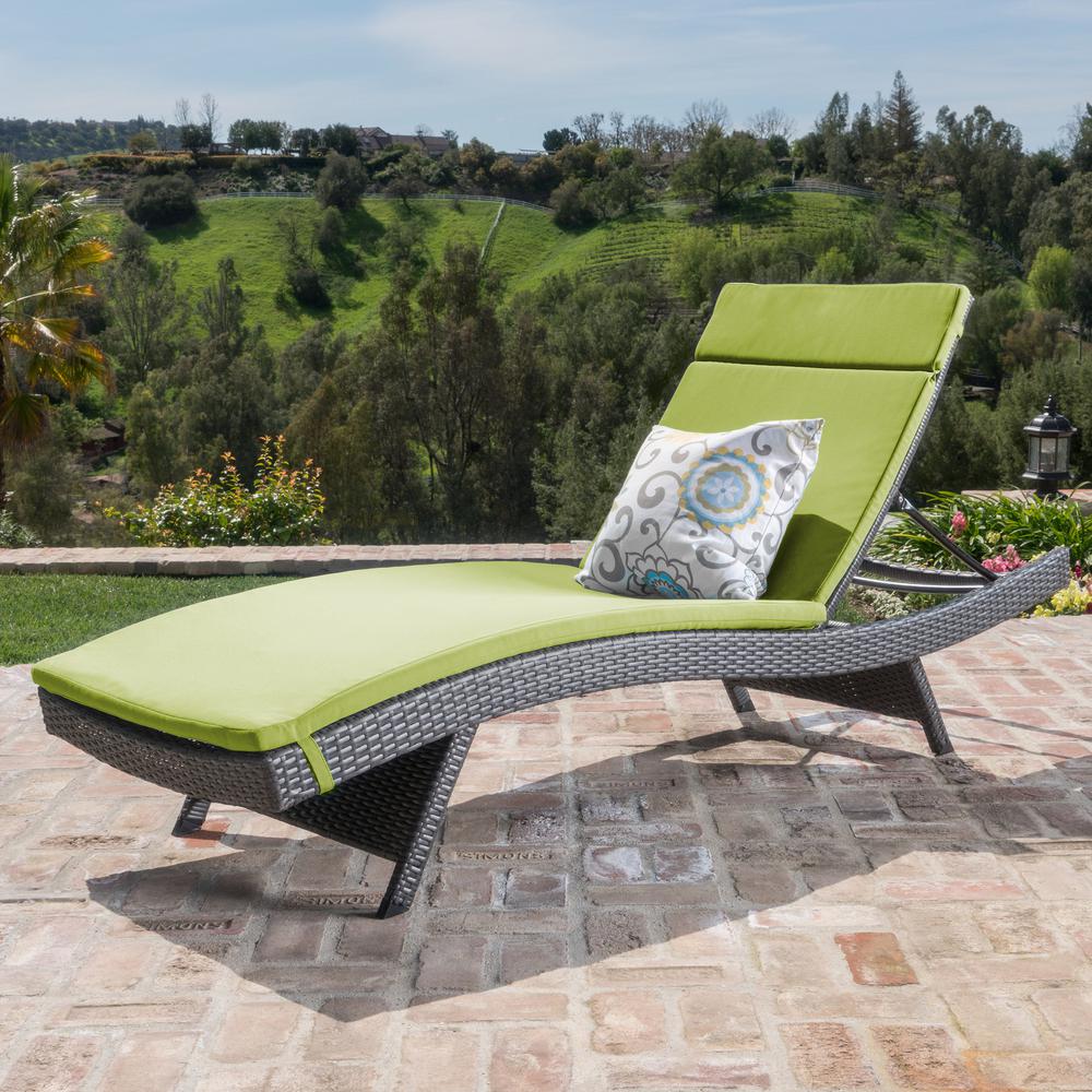 Salem Grey 2-Piece Wicker Outdoor Chaise Lounge with Green Cushion