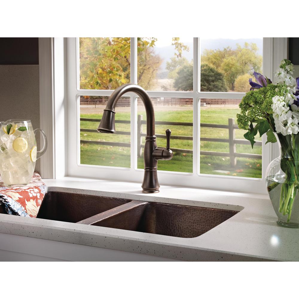 Delta Cassidy Single Handle Pull Down Sprayer Kitchen Faucet In