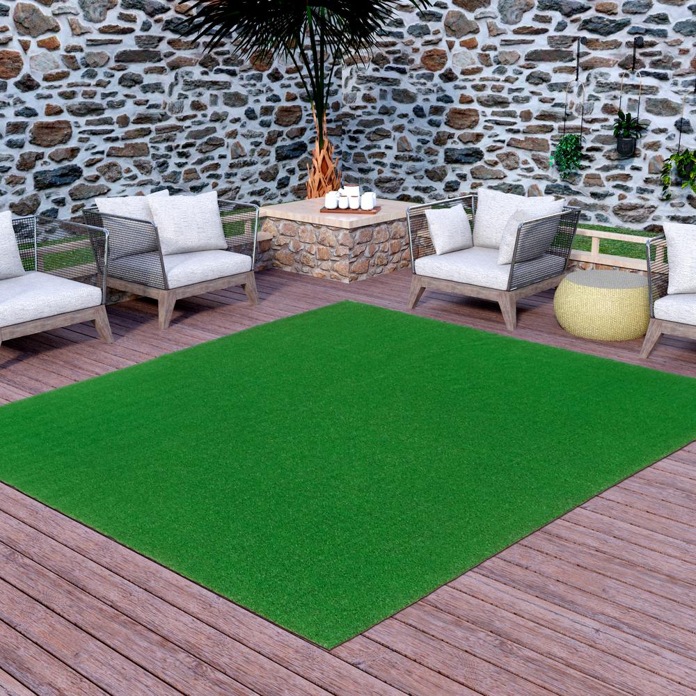 Trafficmaster Evergreen Collection 6 Ft 7 In X 9 Ft 3 In Artificial Grass Carpet R350 7x10 The Home Depot