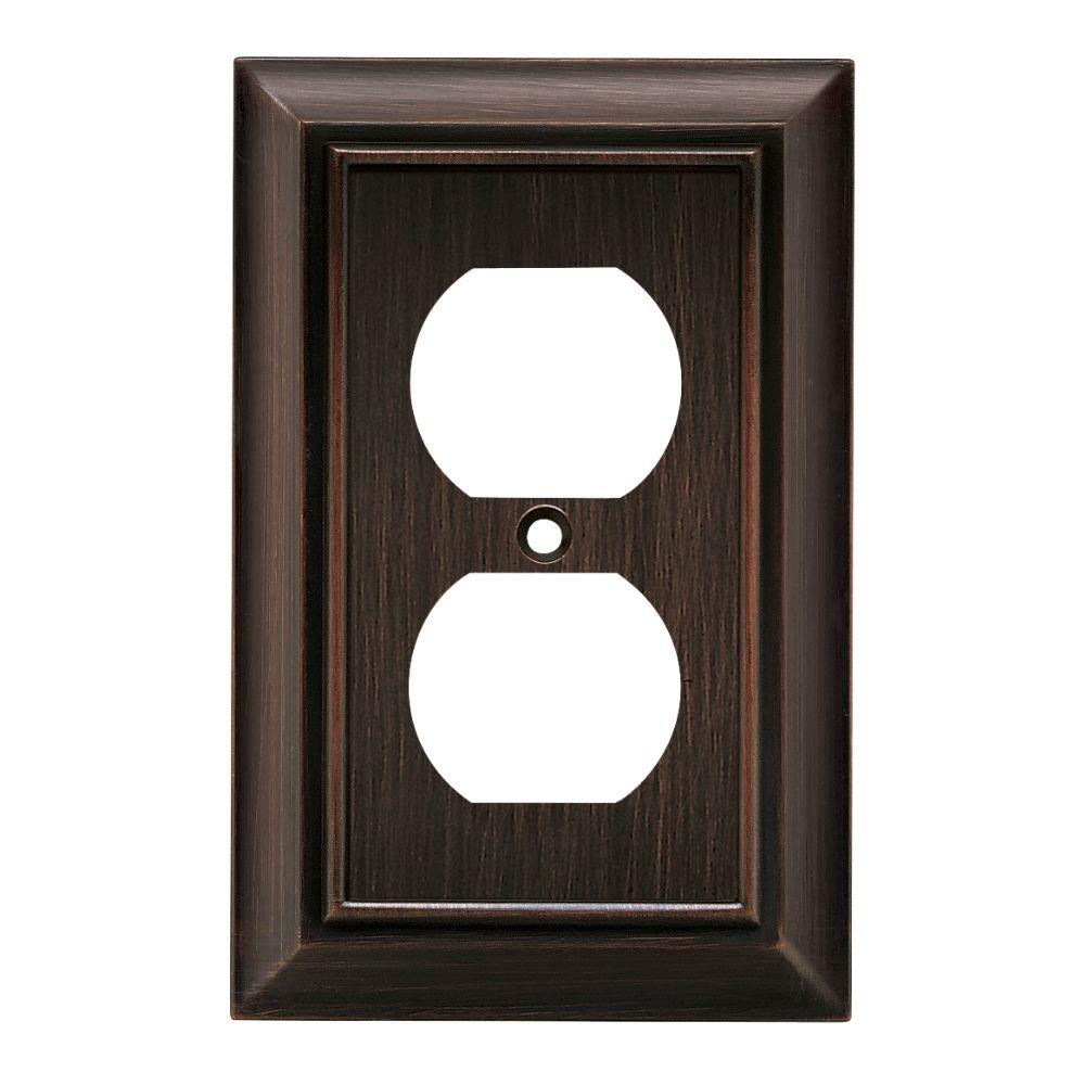 Greenfield Weatherproof Electrical Duplex Outlet Cover Horizontal