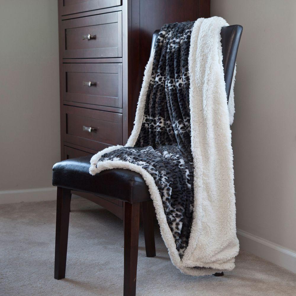 Lavish Home Cheetah Fleece Sherpa Polyester Throw Blanket6100005