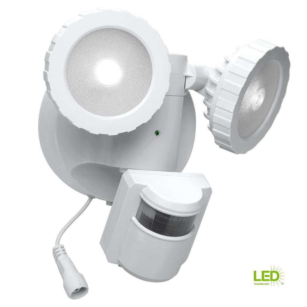 Defiant 180 Degree White Solar Powered Motion Activated Outdoor Defiant 180 Degree White Solar Powered Motion Activated Outdoor Integrated Led Flood Light