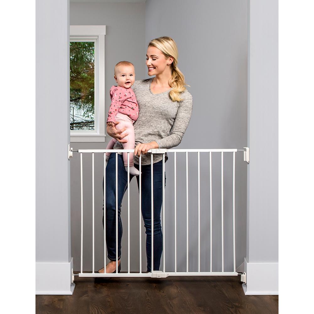 Regalo Baby Top Of Stairs Baby Gate