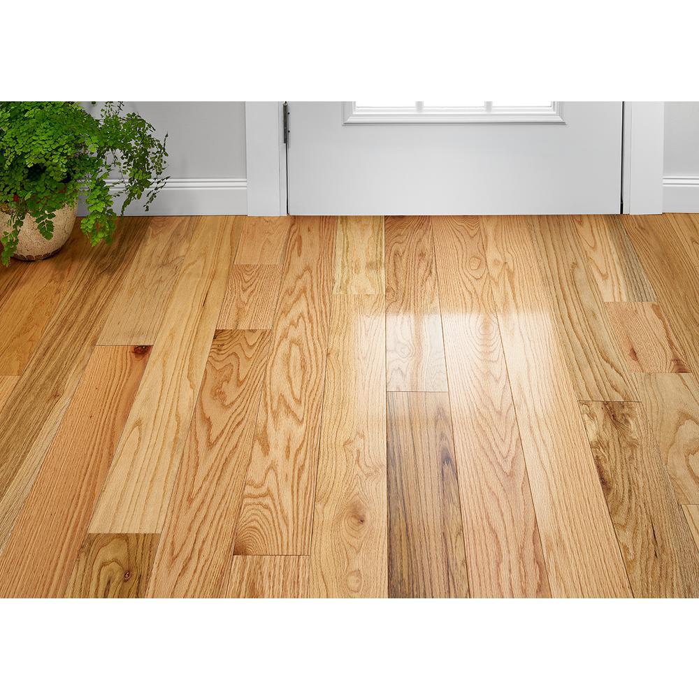 Bruce Plano Low Gloss Country Natural Oak 3 4 In T X 2 1 4 In W X Varying Length Solid Hardwood Flooring 20 Sq Ft Case Skpl29l10lg The Home Depot