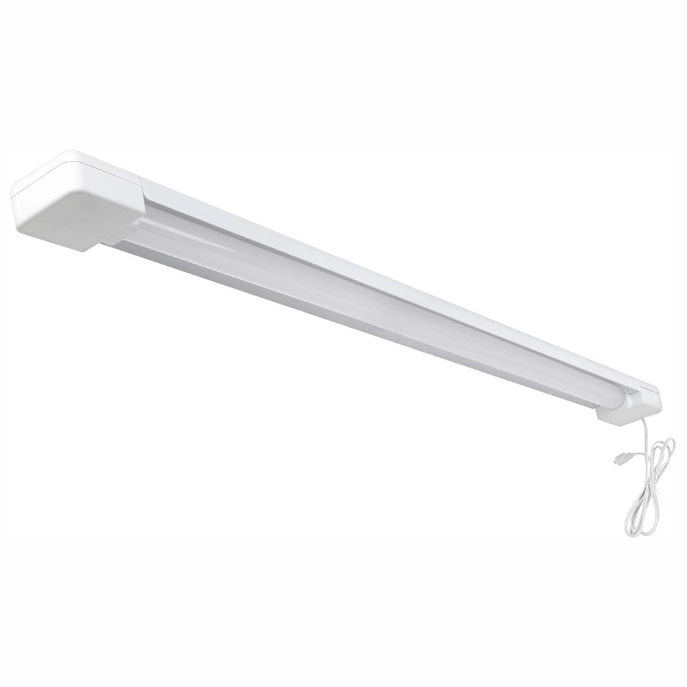 https://images.homedepot-static.com/productImages/dca2faf0-3c19-4c64-90ee-52f0888e1d54/svn/white-commercial-electric-shop-lights-shop-3x1-840-hd-64_1000.jpg