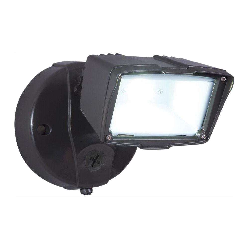 All Pro Bronze Outdoor Integrated Led Small Single Head Security Flood Light With Dusk To Dawn Photocell Sensor