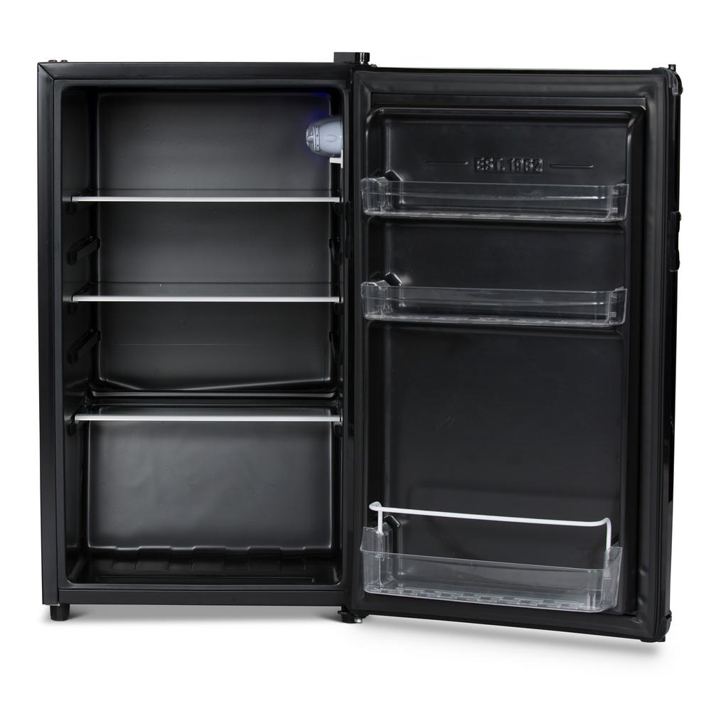 Marshall 3 2 Cu Ft Mini Refrigerator Medium Capacity In Black
