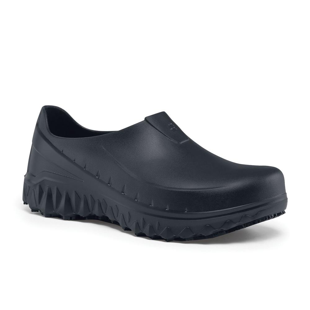 black slip resistant shoes