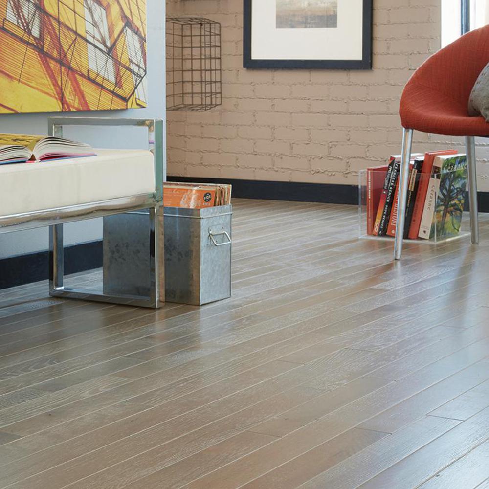 Blue Ridge Hardwood Flooring Oak Driftwood Brushed 3 4 In Thick X Wide Varying Length Solid 24 Sq Ft Case