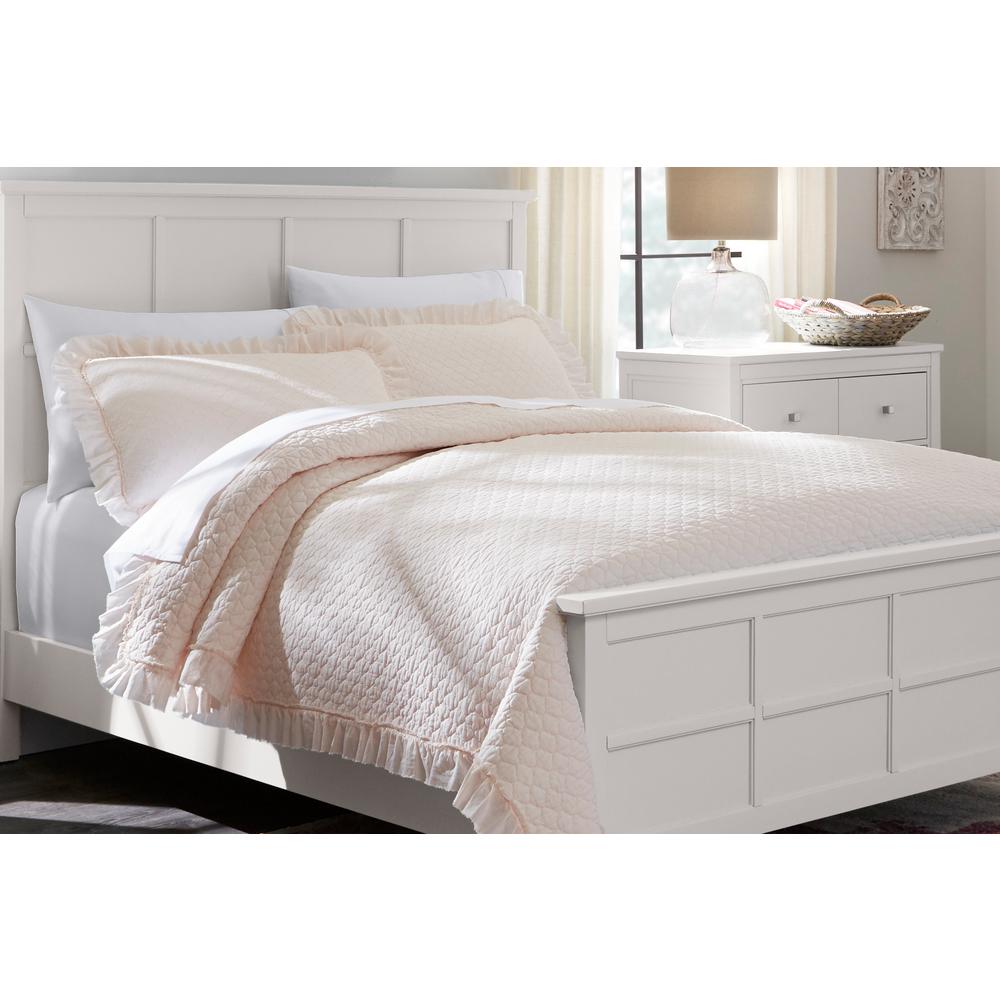 Quilts Bedspreads Bedding Bath The Home Depot