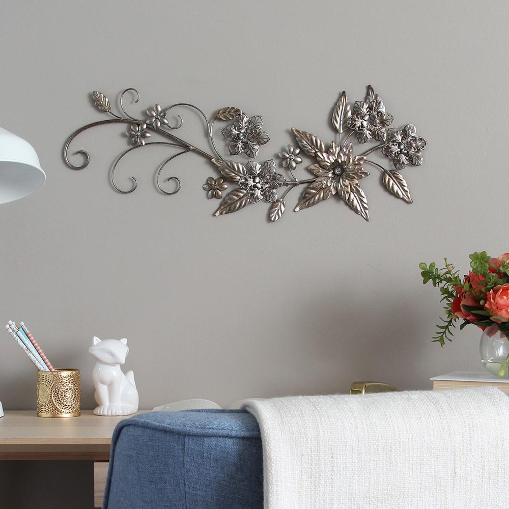 Stratton Home  Decor  Floral River Bend Metal Wall  Decor  