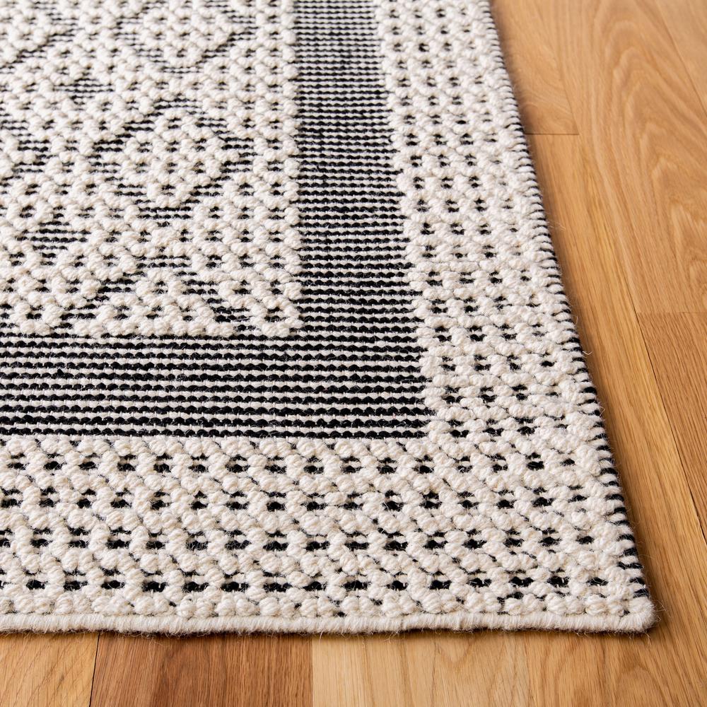 Safavieh Natura Cream Black 2 Ft X 8 Ft Runner Rug Nat624z 28 The Home Depot