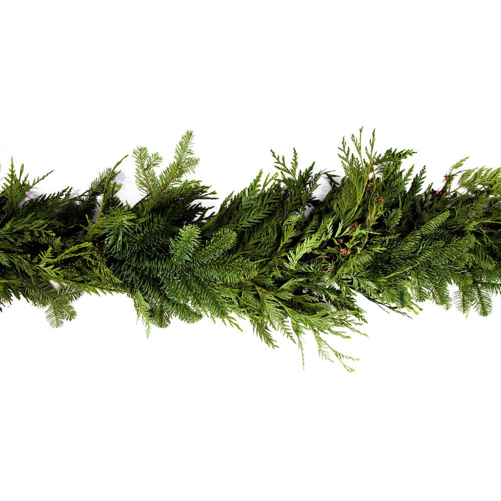 Online Orchards 25 ft. Fresh Cut Mixed Garland with Fragrant Red Cedar