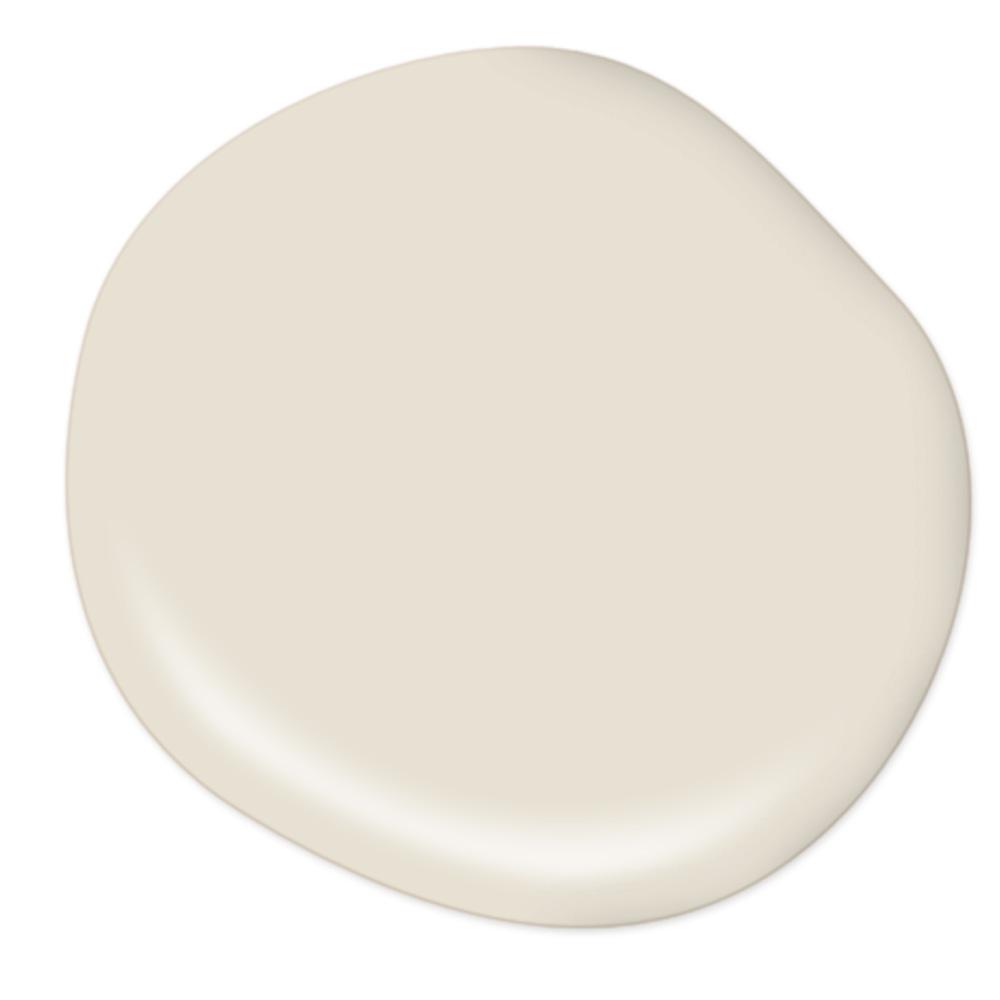 BEHR Crisp Linen white paint which is similar to Benjamin Moore White Sand. #behrcrisplinen #whitepaintcolors #bestwhitepaints