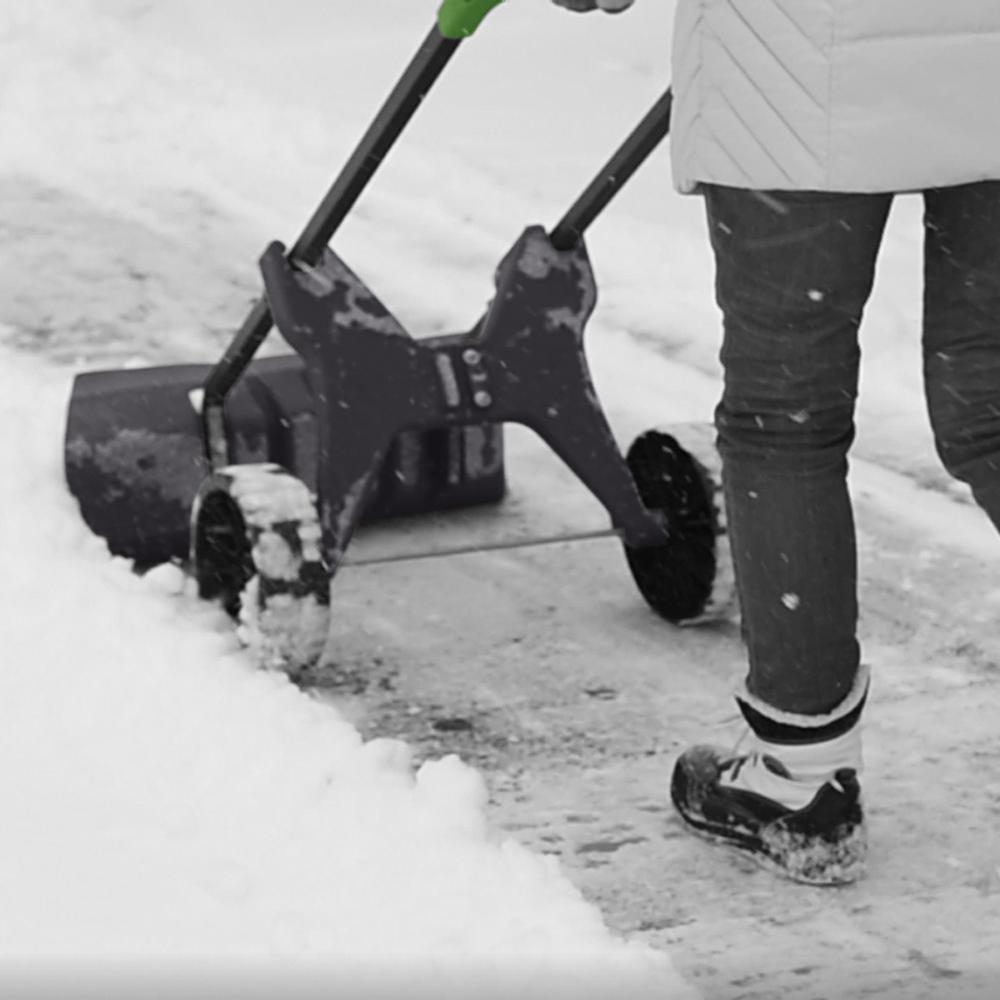 rolling shovel