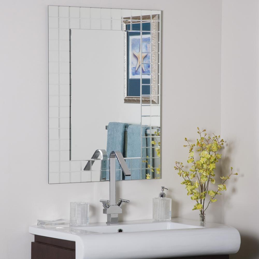 Decor Wonderland 31 5 In X 23 6 Rectangle Mischa Modern Wall Mirror With Beveled Edge