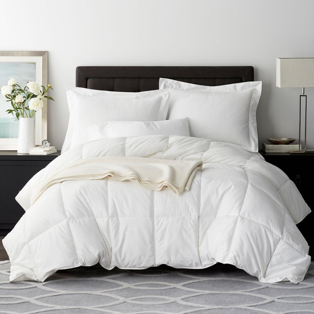 The Company Legends Luxury Geneva Primaloft Deluxe Ultra Warmth White Full Down Alternative Comforter The Company Legends Luxury Geneva Primaloft Deluxe Ultra Warmth White Full Down Alternative Comforter