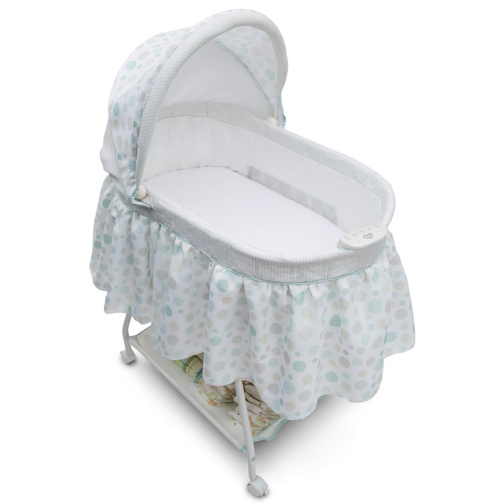 delta children classic sweet beginnings bassinet