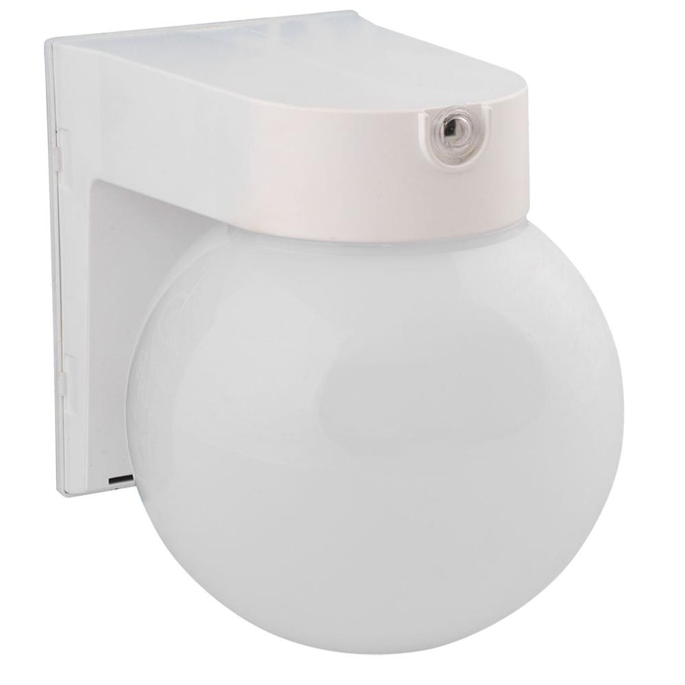 Amax Lighting Globe Porch SLR White Outdoor Wall FixtureLEDSLR12WT