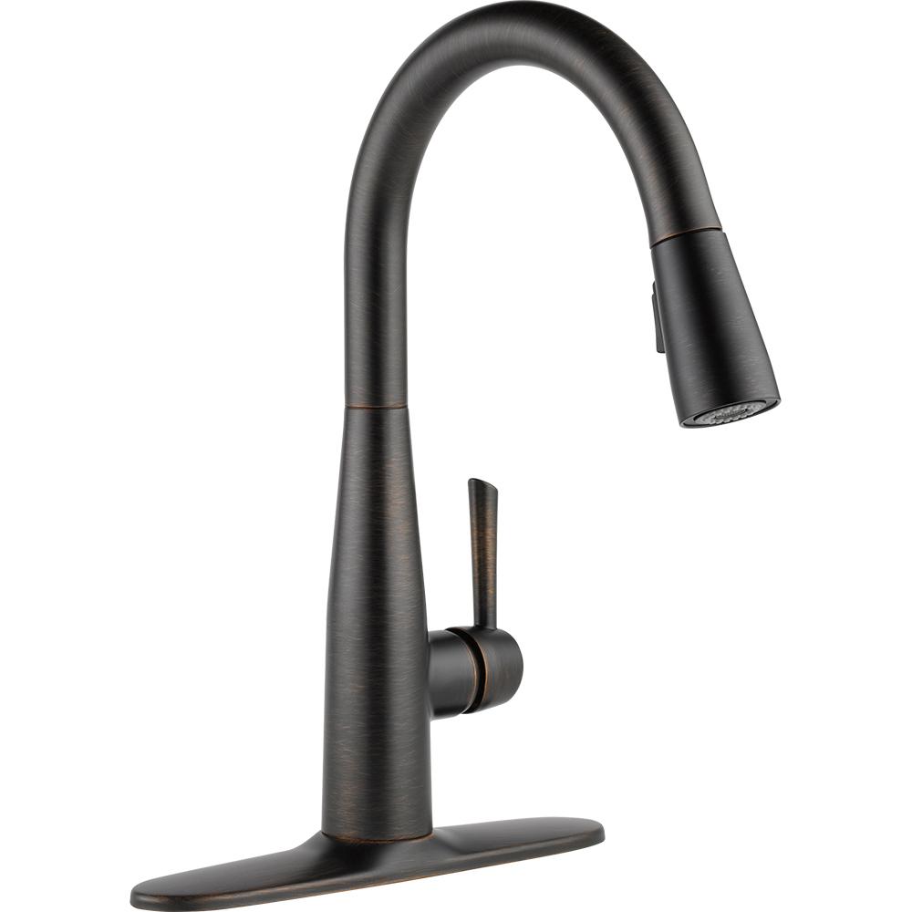 Delta Essa Single Handle Pull Down Sprayer Kitchen Faucet With