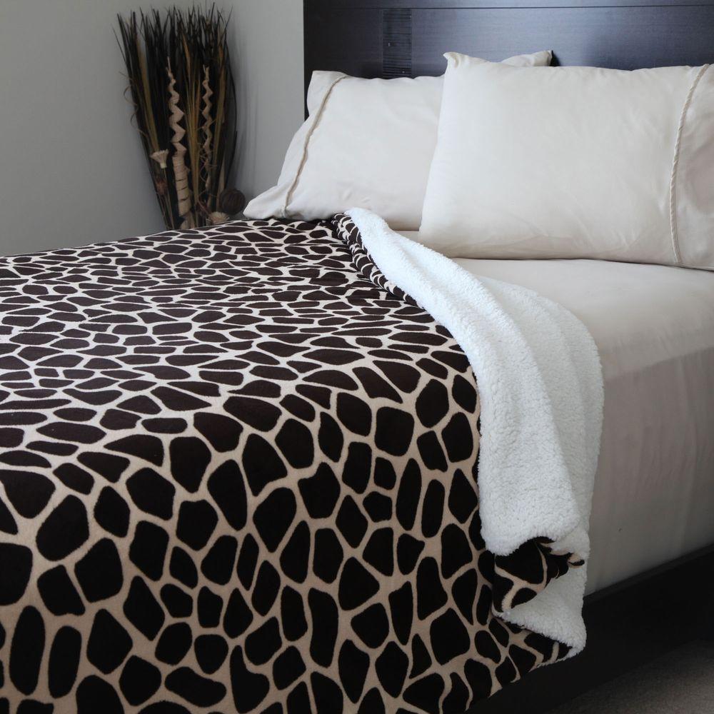 Giraffe Print Bedding