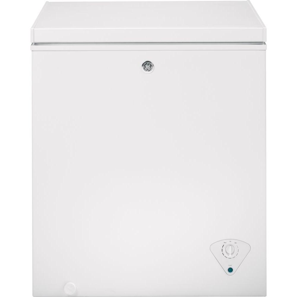 Ge 5 0 Cu Ft Manual Defrost Chest Freezer In White Fcm5skww The